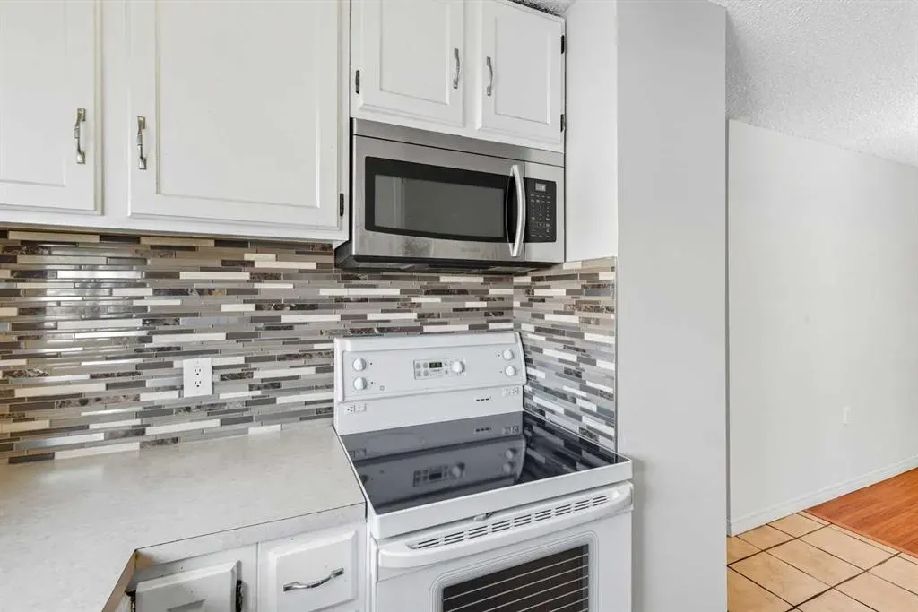 232 Radley Place SE