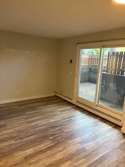 4311 73 Street NW, #105