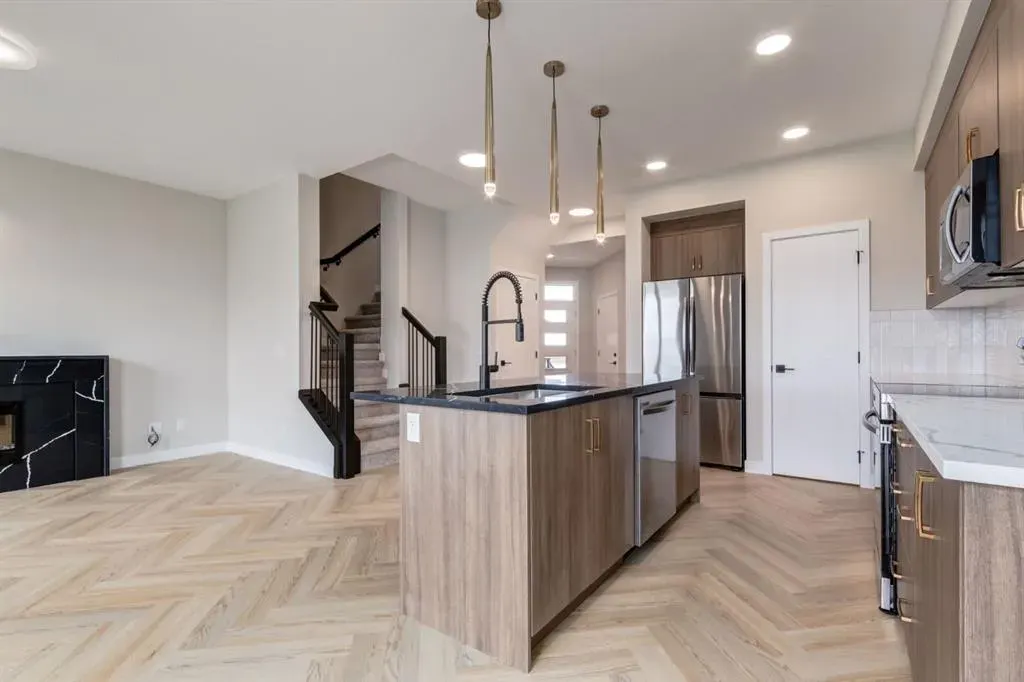 227 Sora Terrace SE