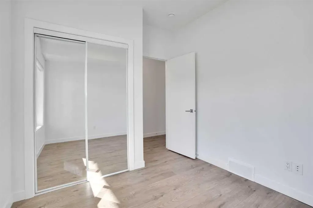 280 Chelsea Road, #1902
