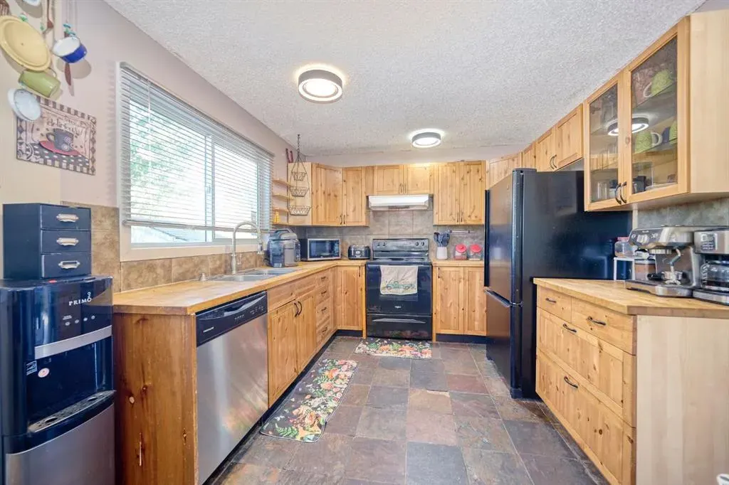 24 Hunters Gate