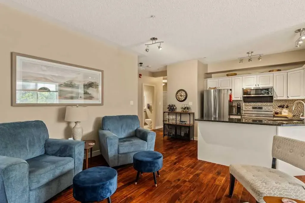 2419 Erlton Road SW, #204