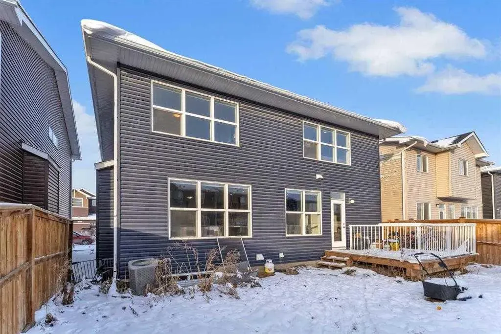 130 Red Sky Crescent NE