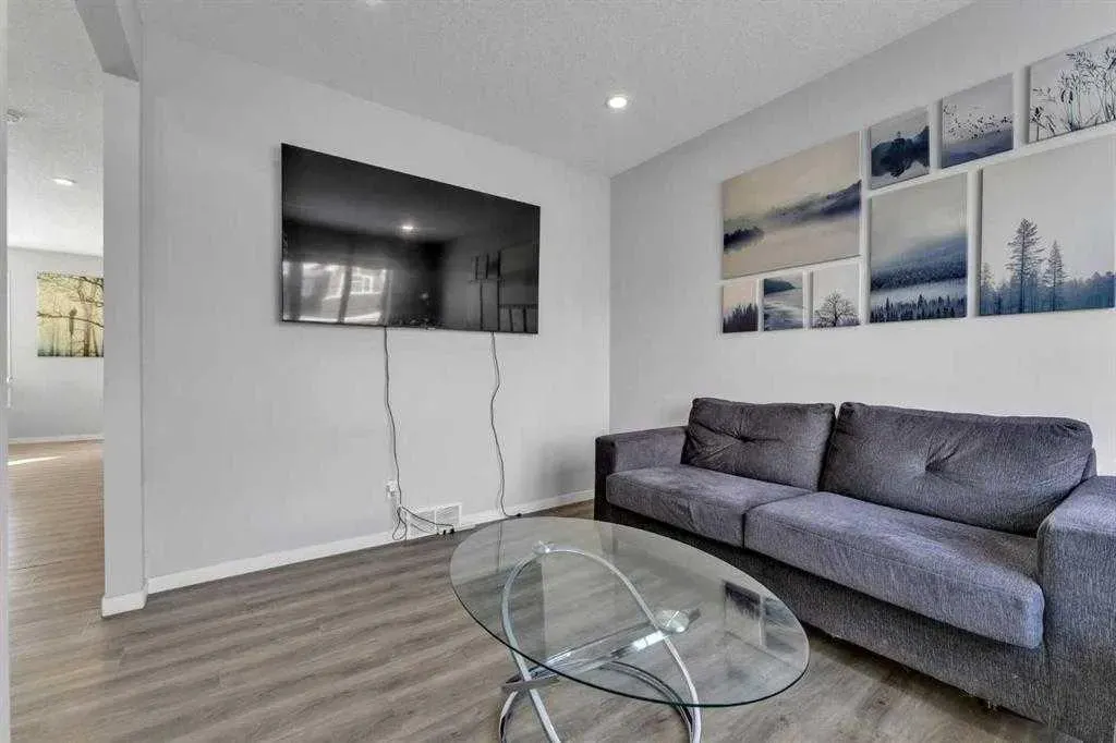 130 Red Sky Crescent NE