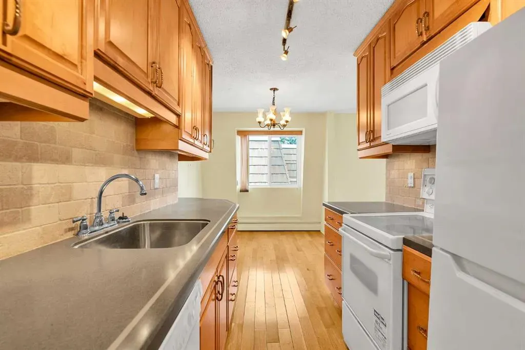 508 Cedar Crescent SW, #301