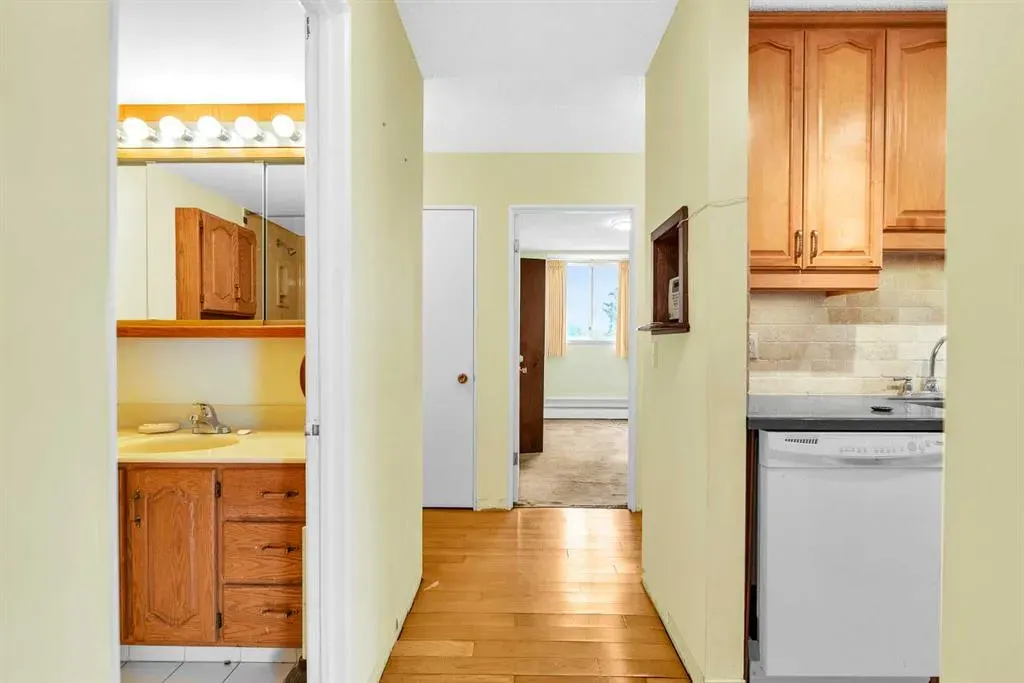 508 Cedar Crescent SW, #301