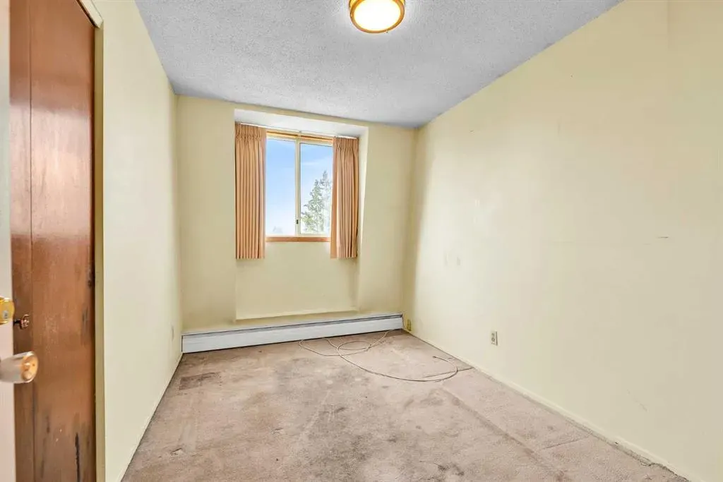508 Cedar Crescent SW, #301