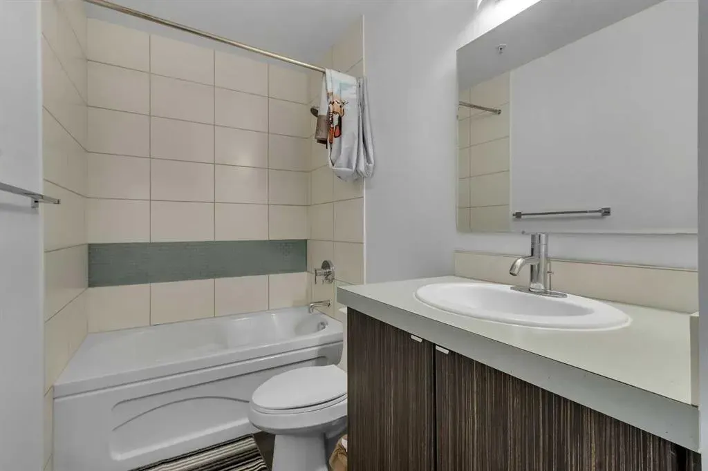 788 12 Avenue SW, #102