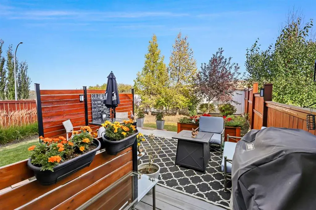 590 River Heights Crescent