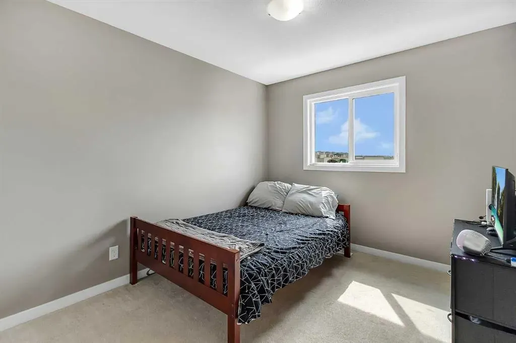 124 Red Embers Crescent NE