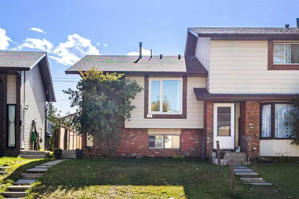 49 Castlebrook Way NE
