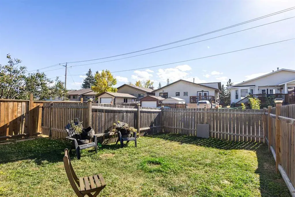 49 Castlebrook Way NE