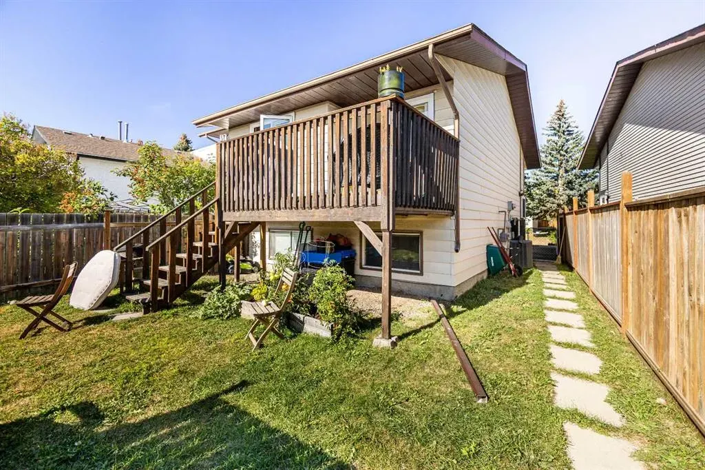 49 Castlebrook Way NE