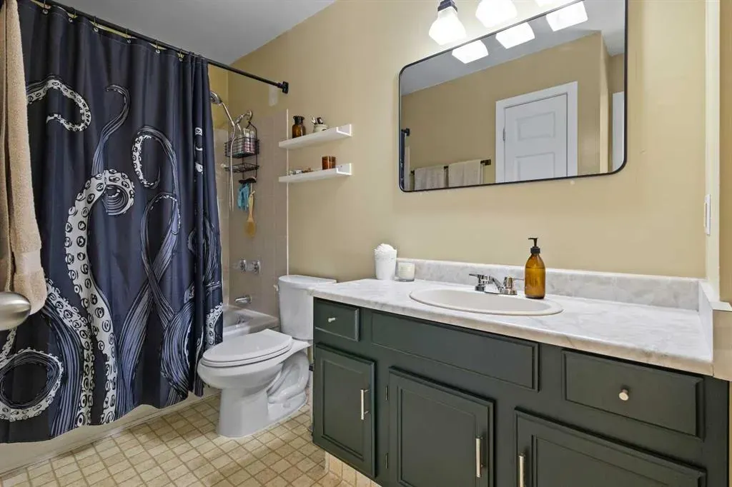 49 Castlebrook Way NE