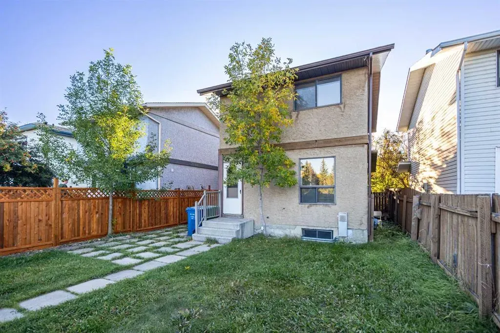 116 Shawmeadows Crescent SW
