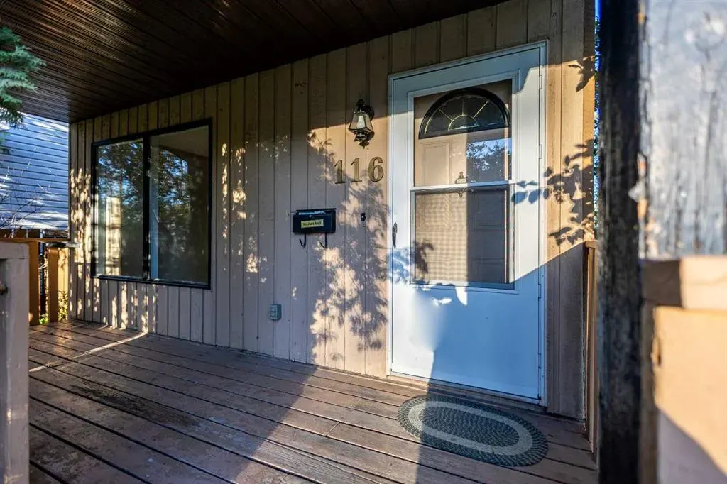 116 Shawmeadows Crescent SW