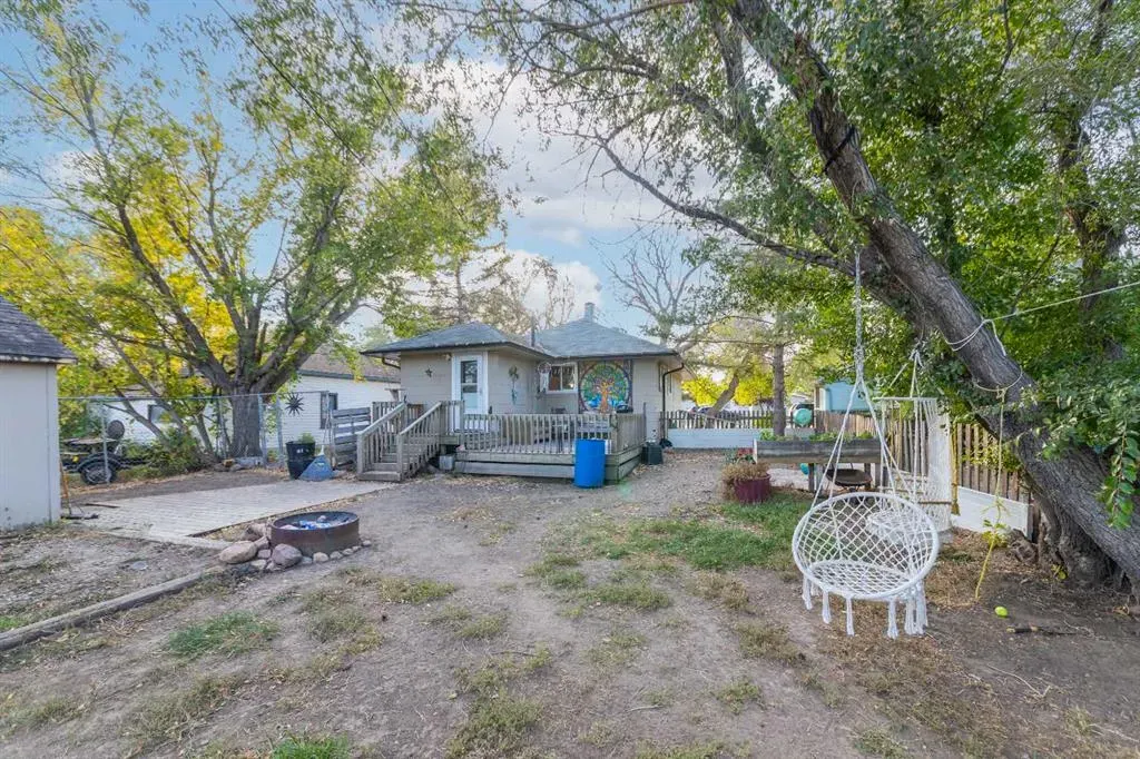 117 2 Street W