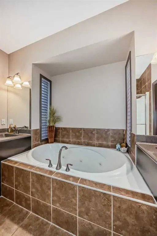 258 Chaparral Valley Terrace SE