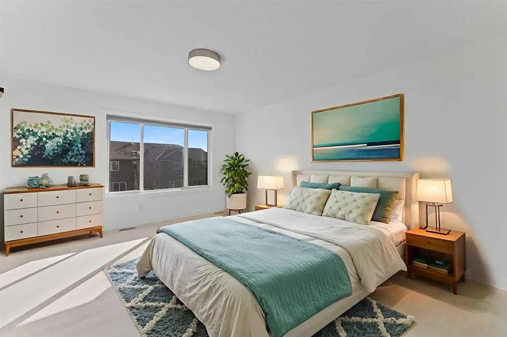 363 Evanspark Gardens NW