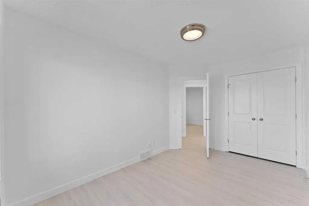 363 Evanspark Gardens NW