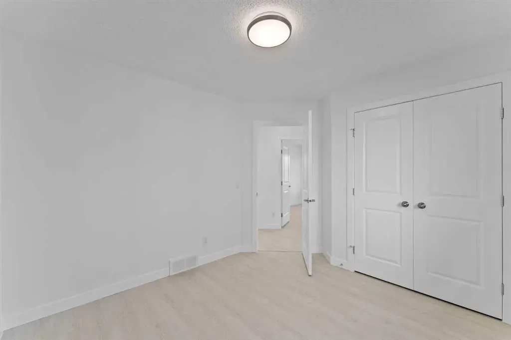 363 Evanspark Gardens NW