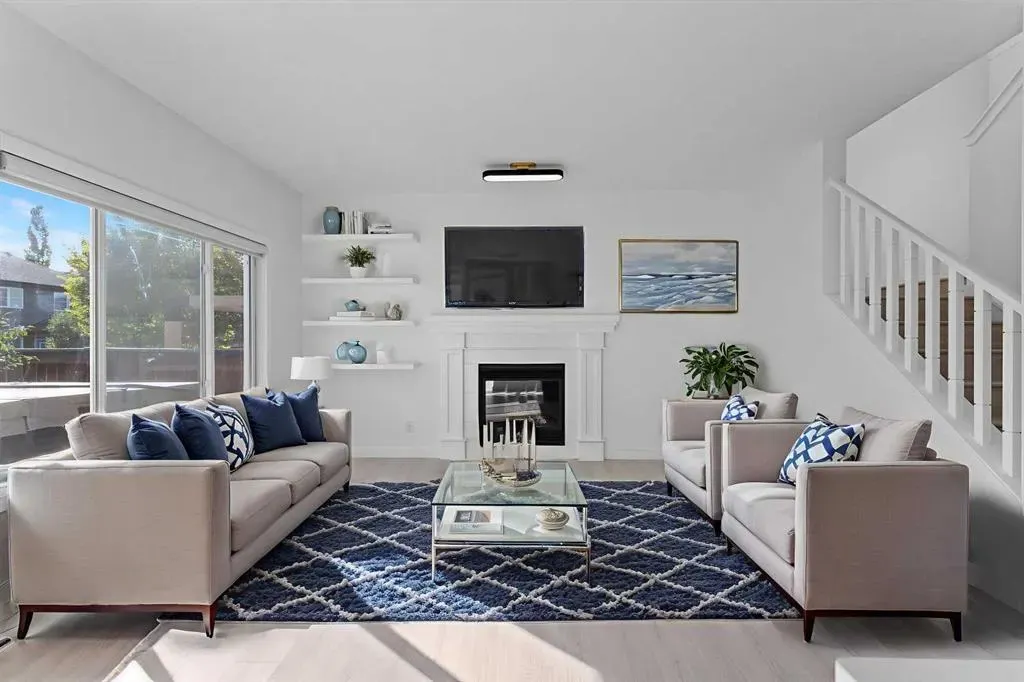 363 Evanspark Gardens NW