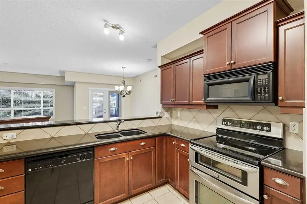 30 Sierra Morena Landing SW, #240