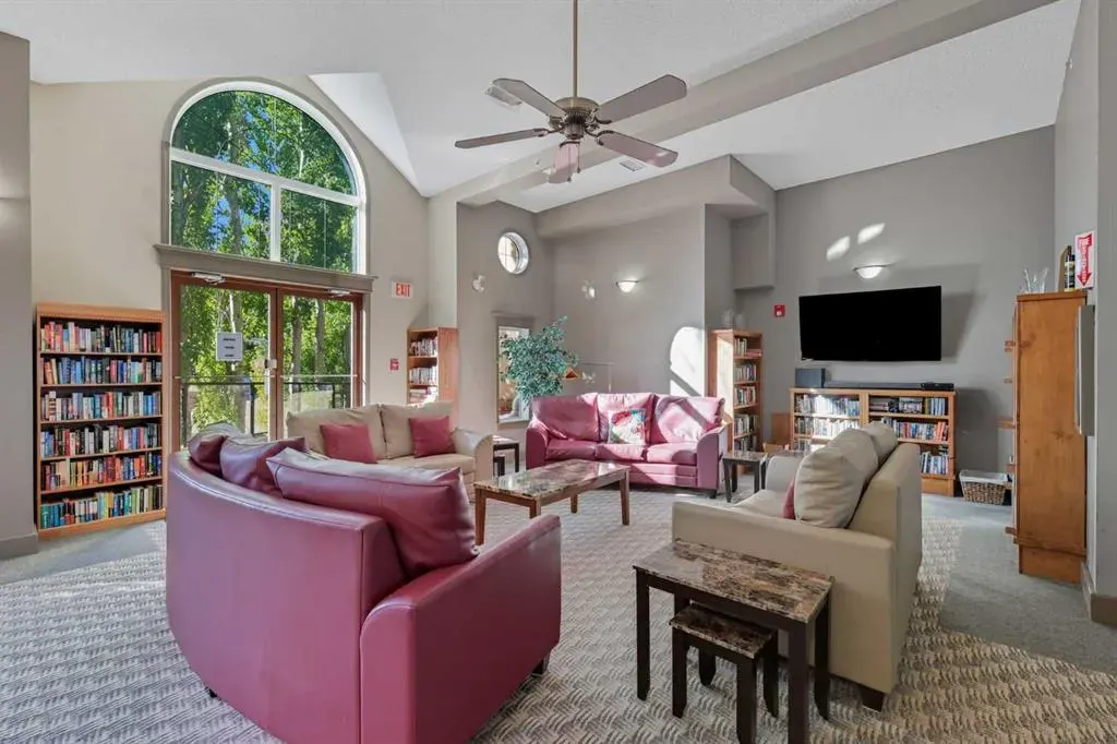 30 Sierra Morena Landing SW, #240