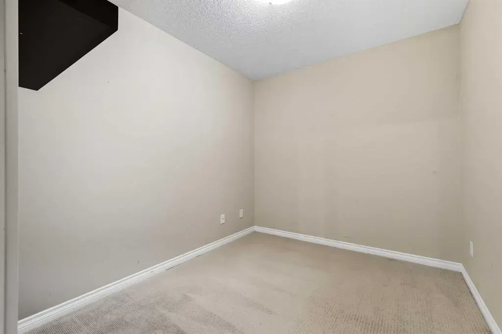 30 Sierra Morena Landing SW, #240