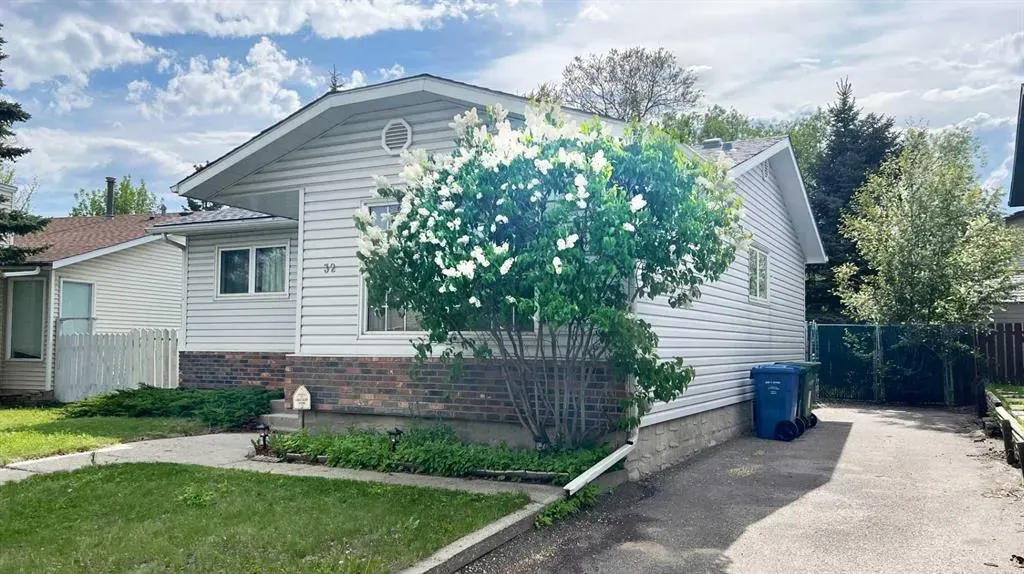 32 Deerfield Drive SE