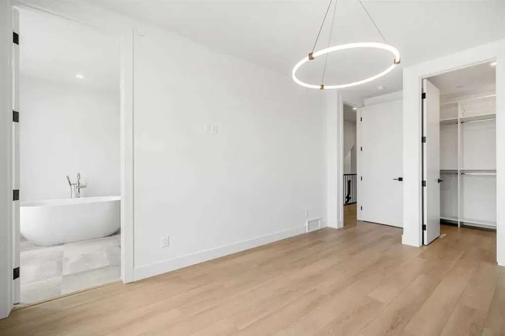 16 Greenwich Heath NW