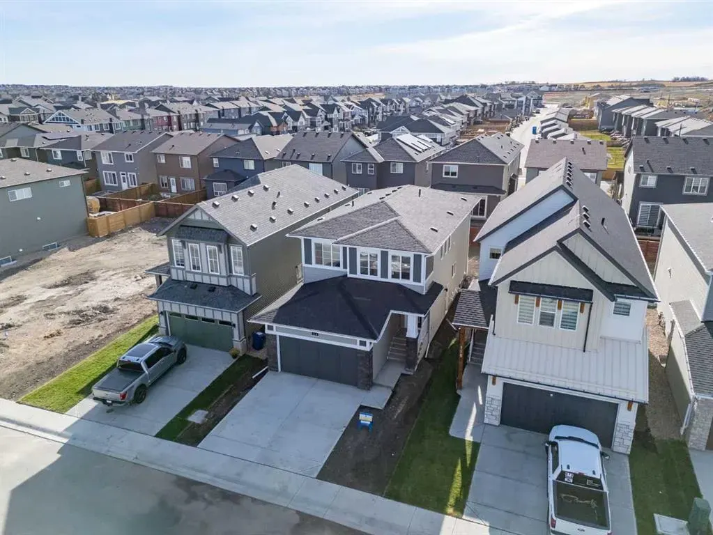 119 Chinook Winds Manor SW