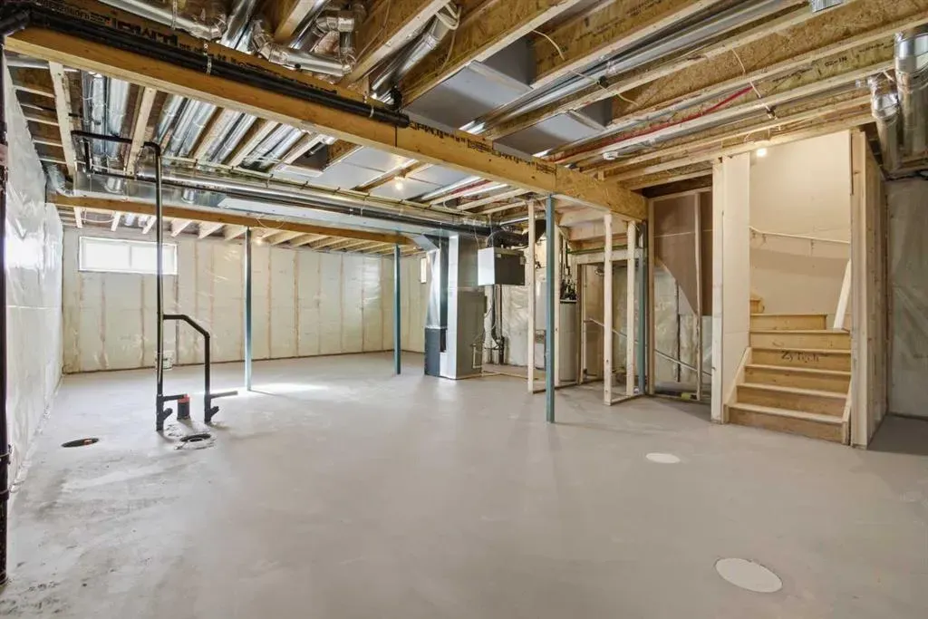 119 Chinook Winds Manor SW