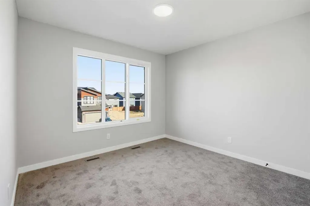 119 Chinook Winds Manor SW