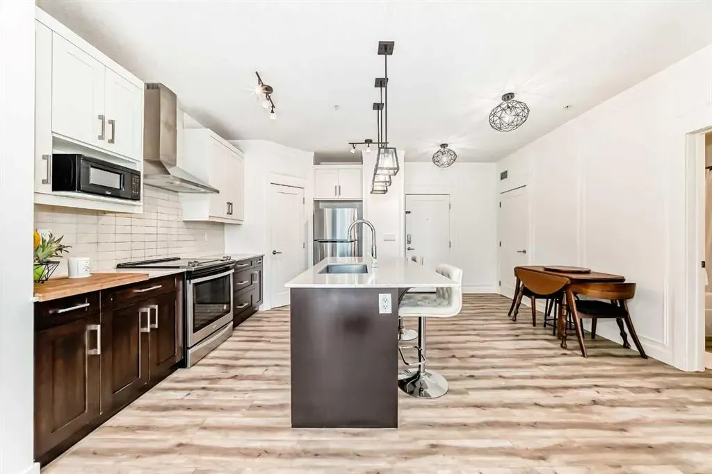 10 Walgrove SE, #109