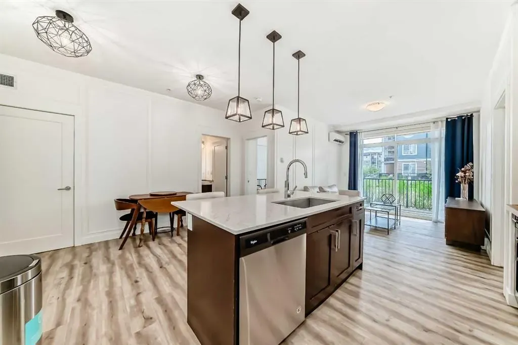 10 Walgrove SE, #109