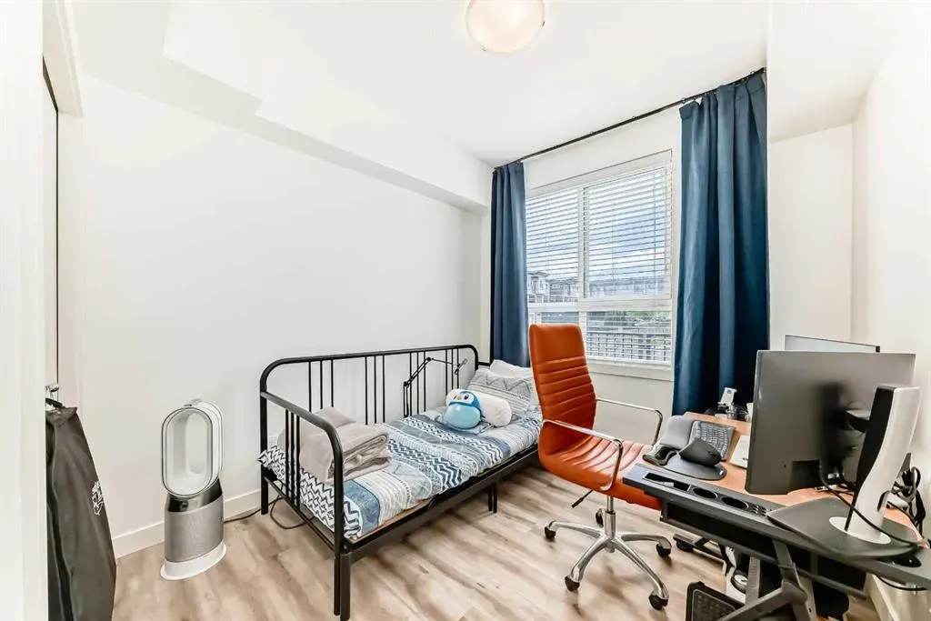 10 Walgrove SE, #109