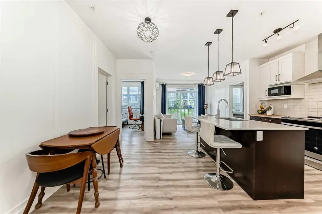 10 Walgrove SE, #109