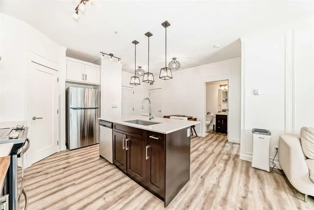 10 Walgrove SE, #109