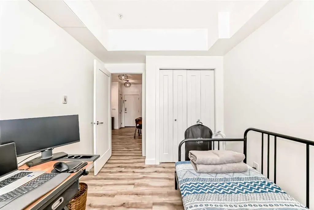 10 Walgrove SE, #109