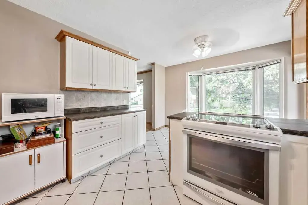 354 Maitland Hill NE