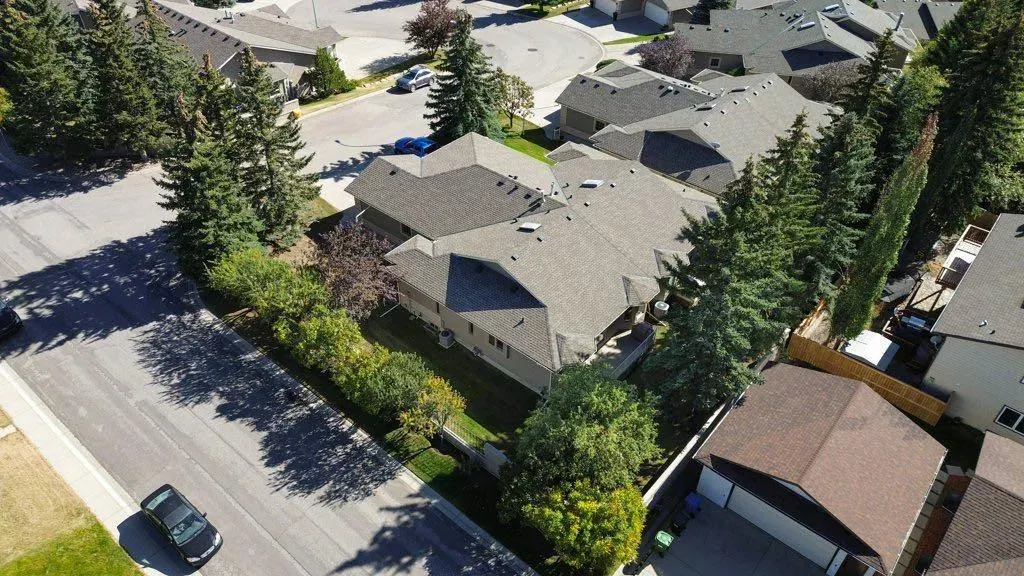 204 Silver Creek Mews NW