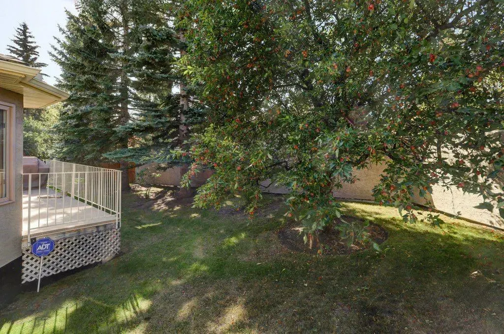 204 Silver Creek Mews NW