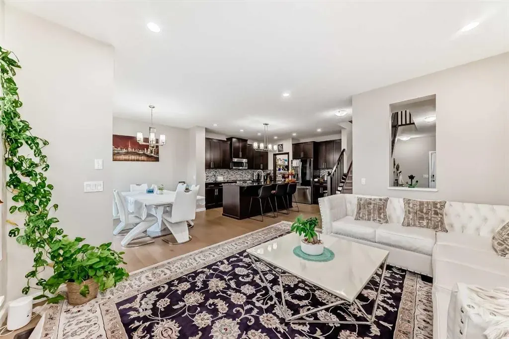 28 Panton Court NW