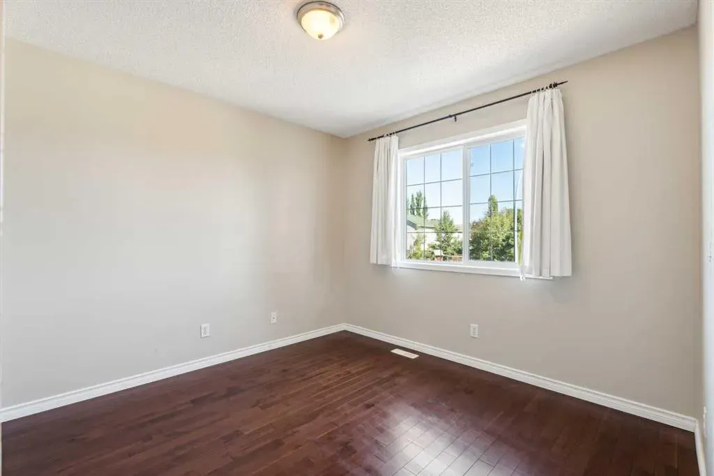 73 Rocky Ridge Heath NW