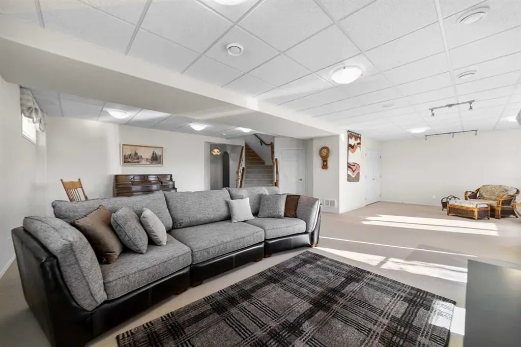 5405 39 Avenue, #16