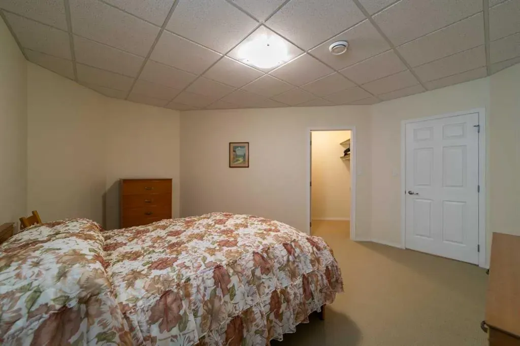 5405 39 Avenue, #16