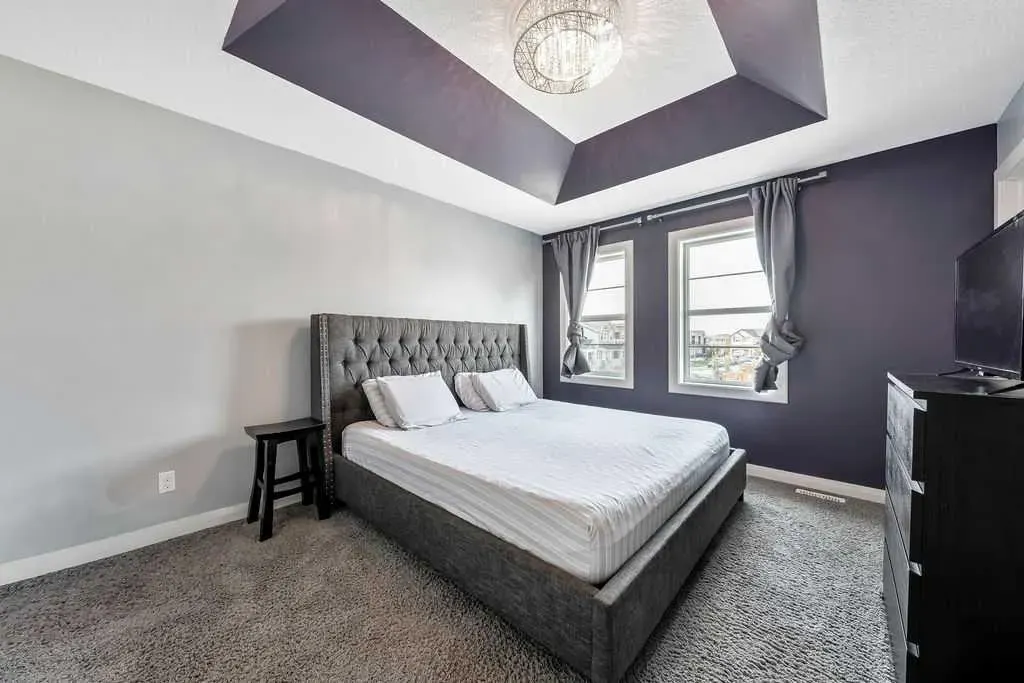 6 Redstone Mews NE