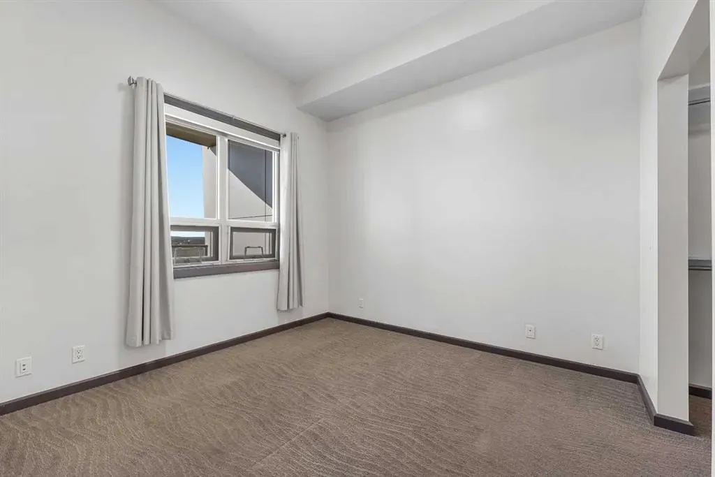 210 15 Avenue SE, #3206