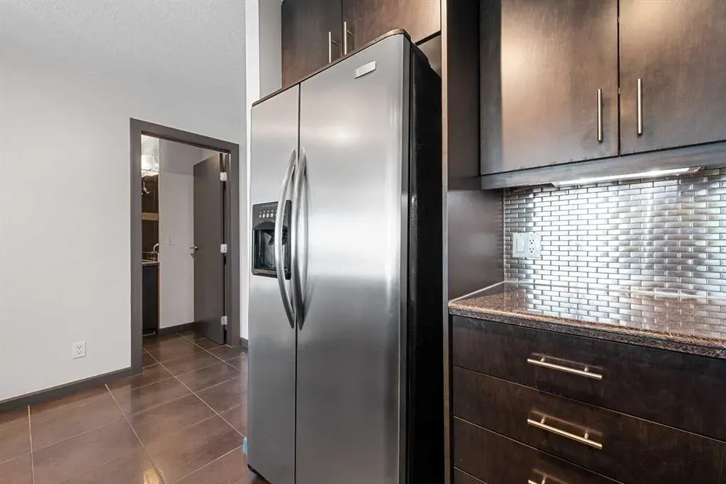 210 15 Avenue SE, #3206